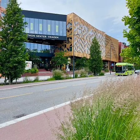 Modern With A Private Garage In Oslo Lorenskog